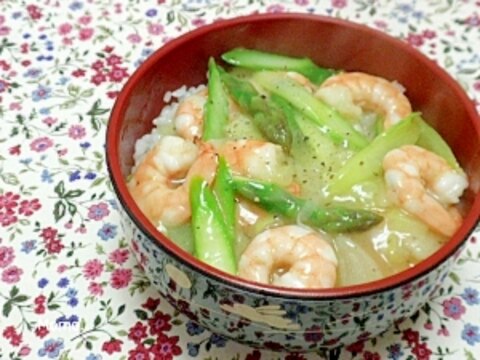 えびとグリーンアスパラガスのあんかけ丼